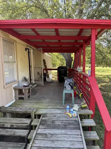 a view of an outdoor space