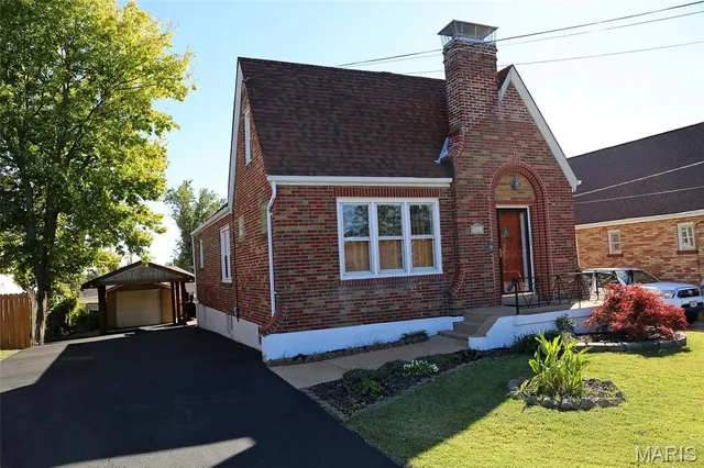 $267,900 | 9702 Sterling Place, Affton, MO 63123