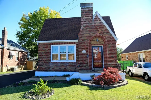 $267,900 | 9702 Sterling Place, Affton, MO 63123