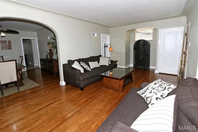 $267,900 | 9702 Sterling Place, Affton, MO 63123