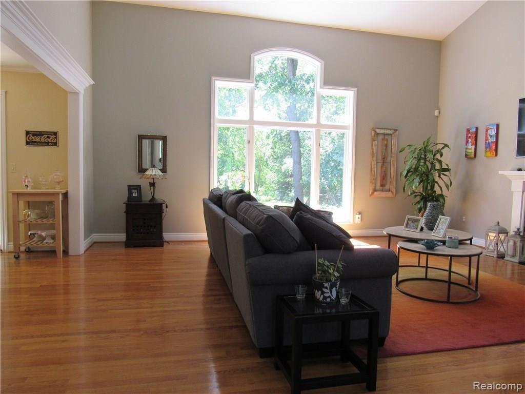 3853 Beechcrest Road Rochester Hills, MI 48309 - Photo 11 of 55