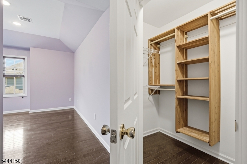 98 Tarrington Road Hamburg, NJ 07419 - Photo 19 of 40