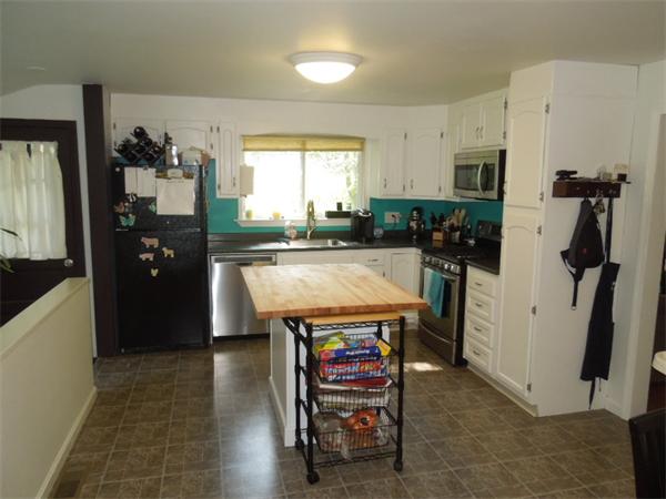 142 Davis Road Dracut, MA 01826 - Photo 8 of 30 Gallery Image 8
