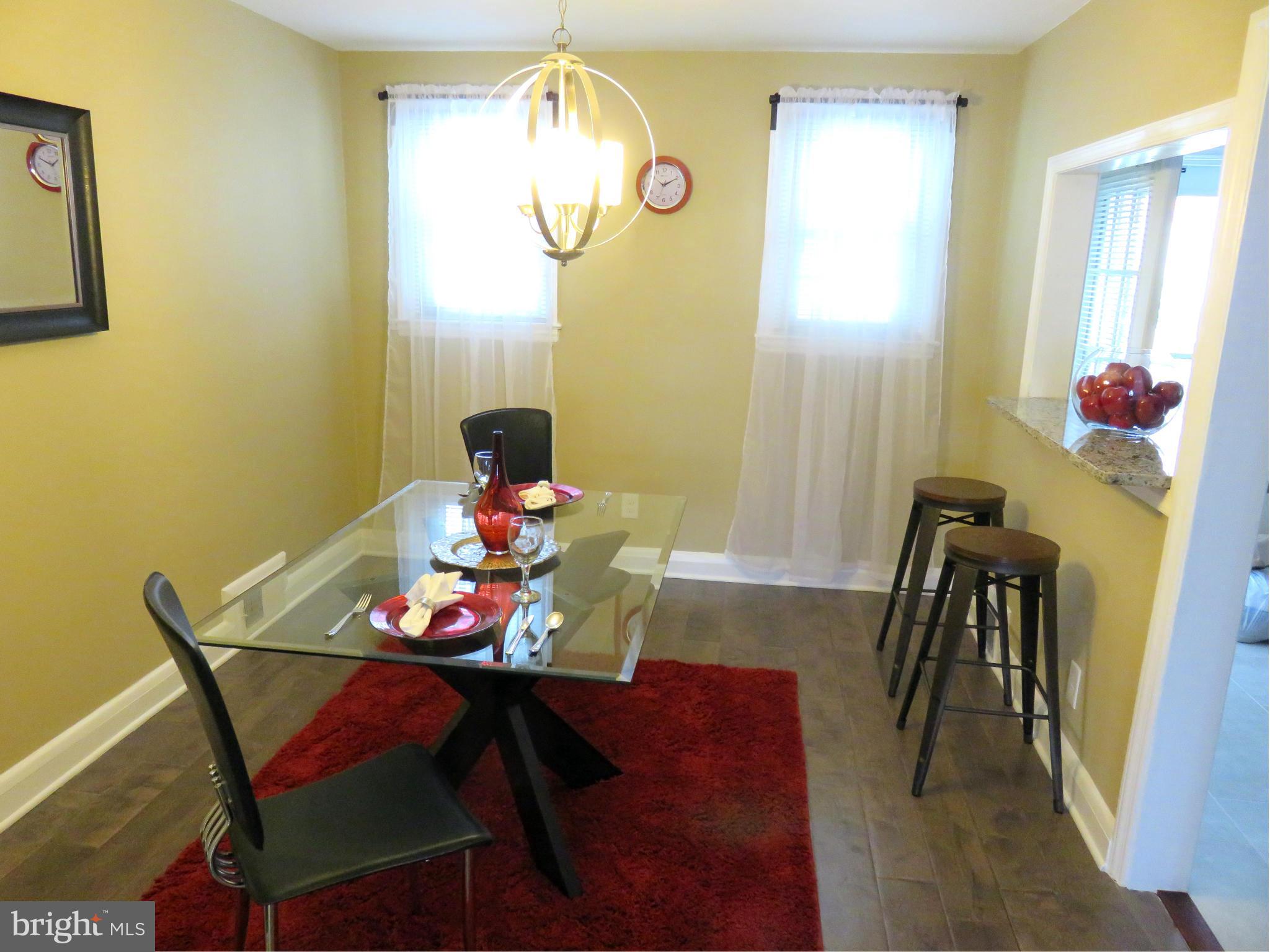 5006 West Hills Road Baltimore, MD 21229 - Photo 8 of 28 Dining Room