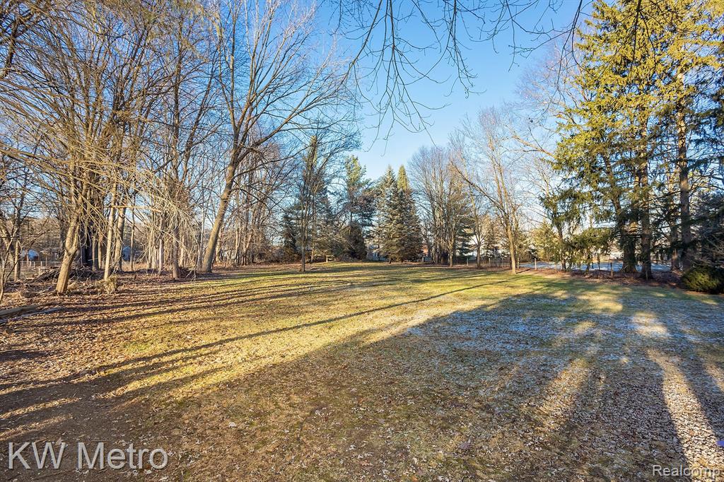 685 Trinway Road Troy, MI 48085 - Photo 47 of 49