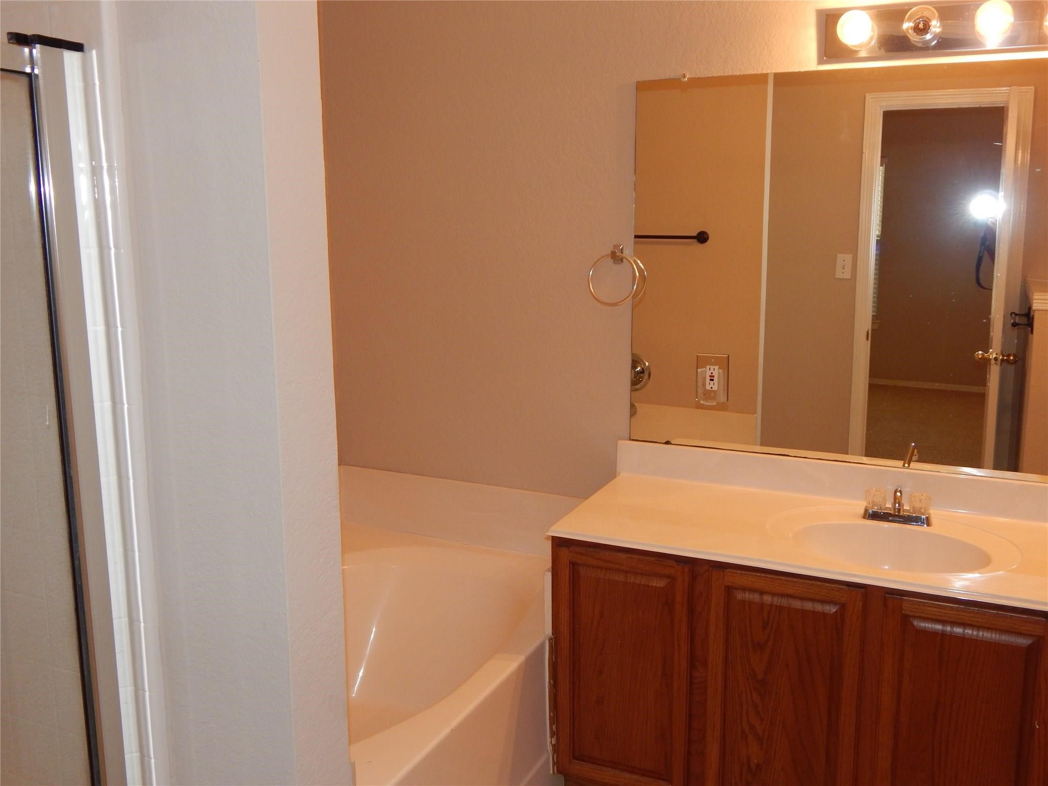 272 Mesa View Conroe, TX 77316 - Photo 9 of 11