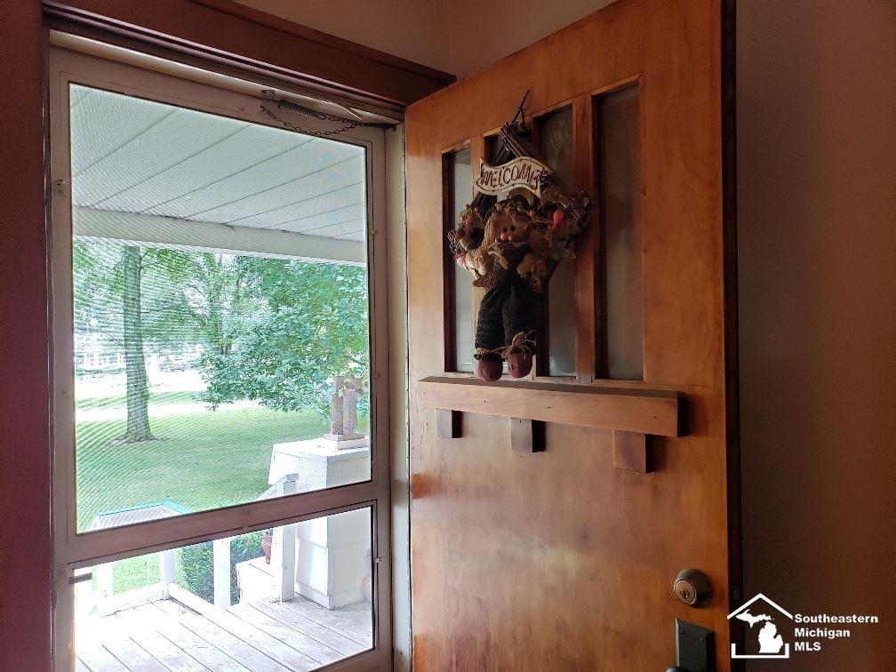 4966 Scofield Carleton Road Carleton, MI 48117 - Photo 8 of 37