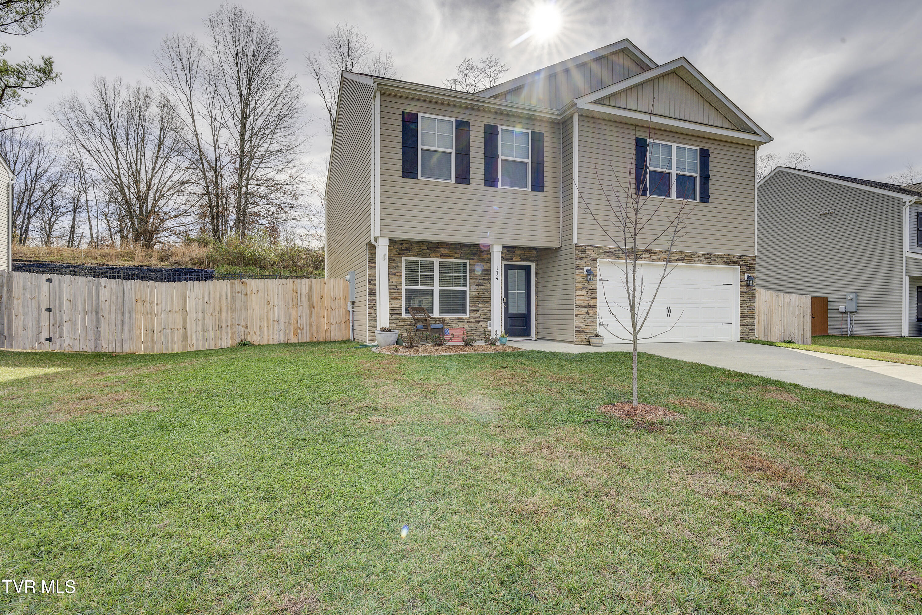 134 Sweet Pea Trail Greeneville, TN 37745 - Photo 2 of 49 Front yard