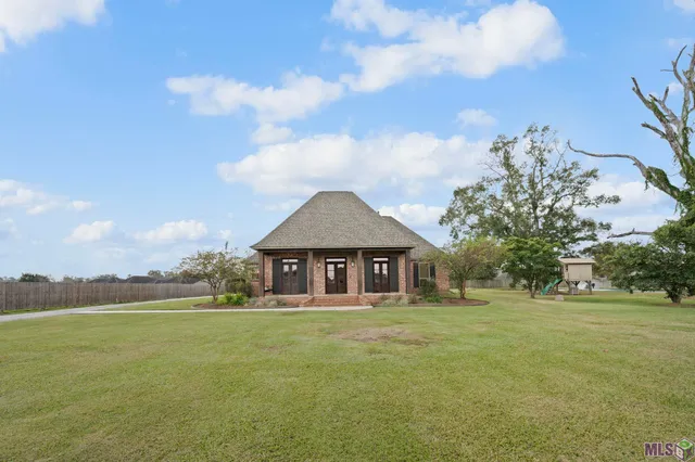 $646,000 | 42301 Devall Road, Prairieville, LA 70769
