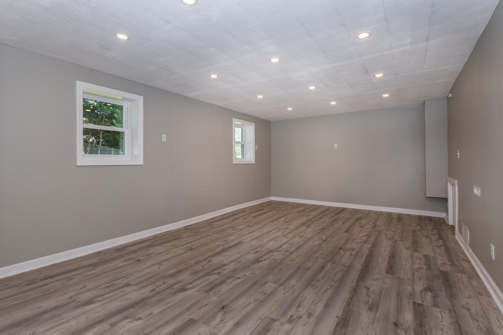 124 Dixon Road Brockton, MA 02302 - Photo 19 of 22