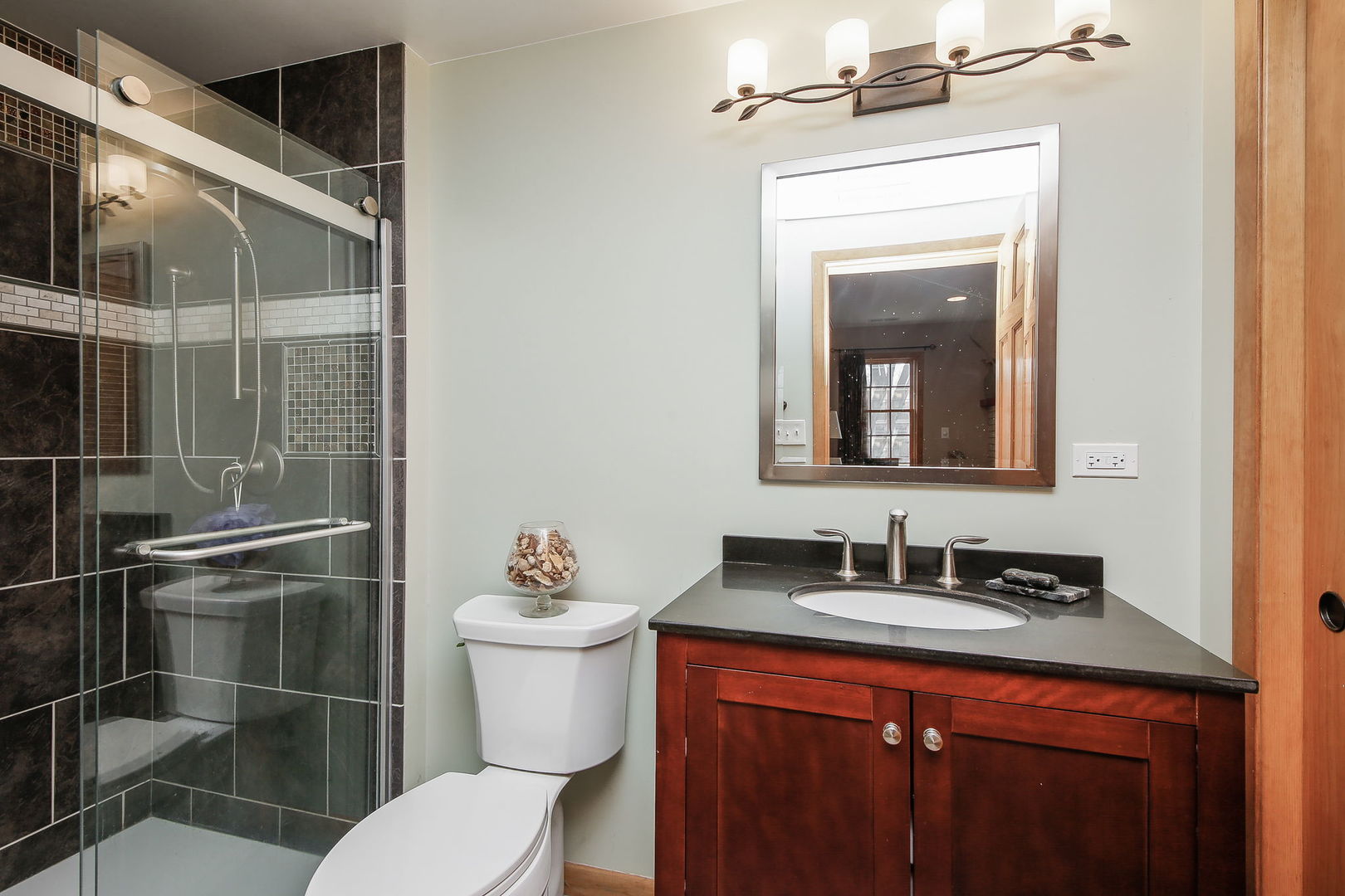 447 Tennyson Road Bartlett, IL 60103 - Photo 15 of 28