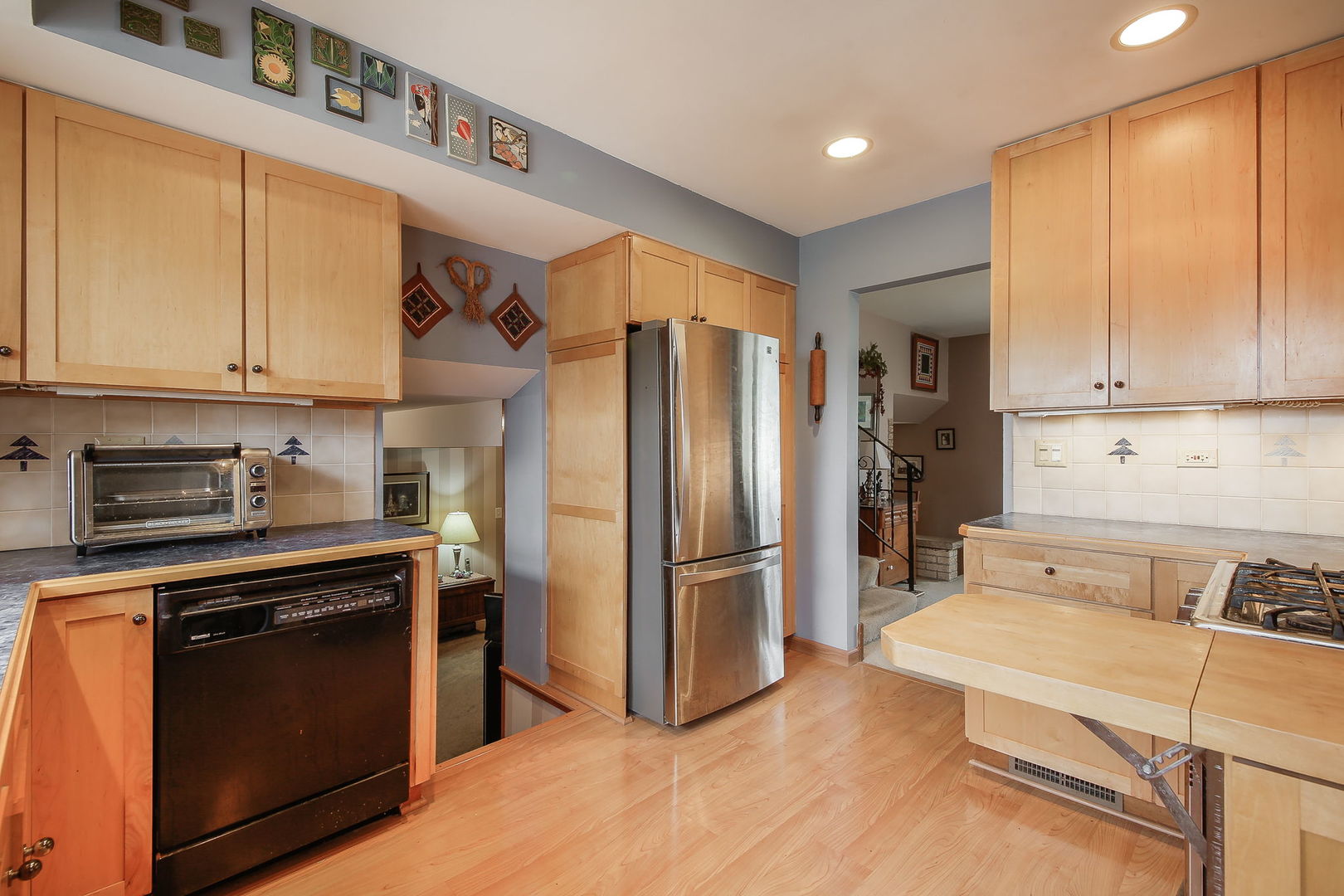 447 Tennyson Road Bartlett, IL 60103 - Photo 9 of 28