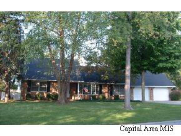 125 Deer Creek Road Rochester, IL 62563 - Photo 1 of 9