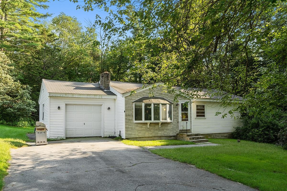 2 Clearview Avenue Pelham, NH 03076 - Photo 1 of 30 Gallery Image 1