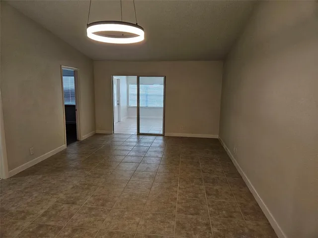 a view of empty room with window