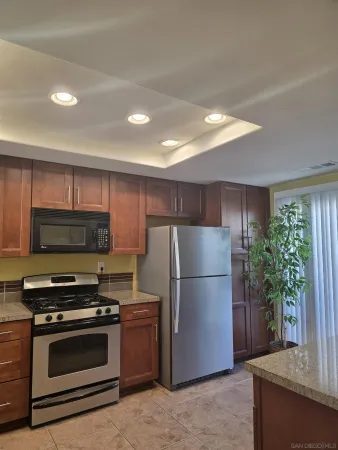 $2,899 | 54673 Oak-Hill, La Quinta, CA 92253