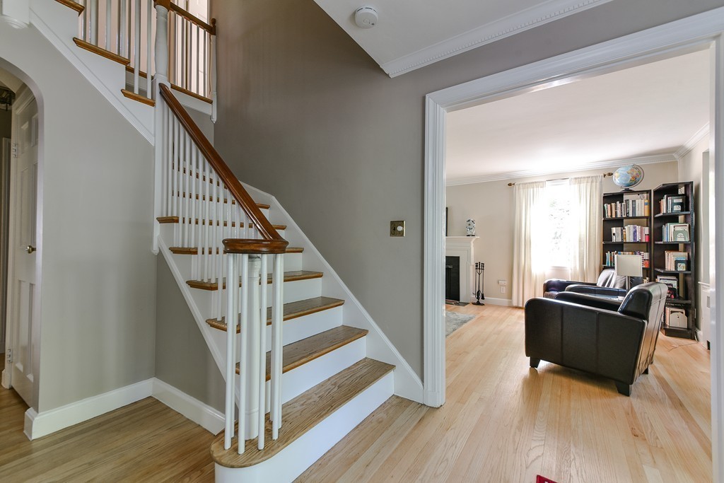 30 Thackeray Road Wellesley, MA 02481 - Photo 2 of 29 Gallery Image 2