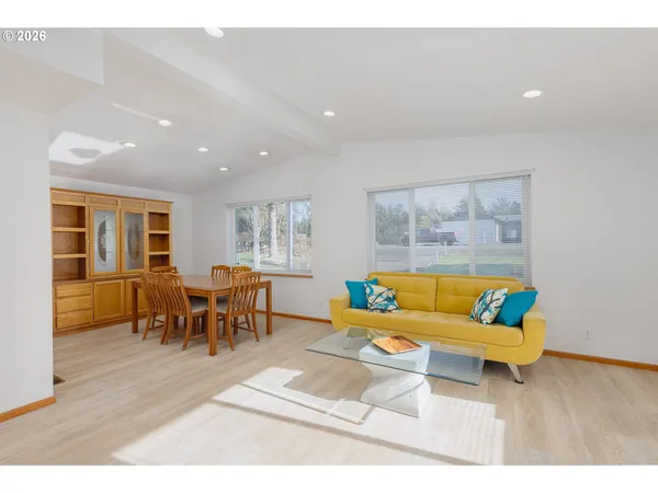 $370,000 | 6845 Gleneden Beach Loop, Gleneden Beach, OR 97388