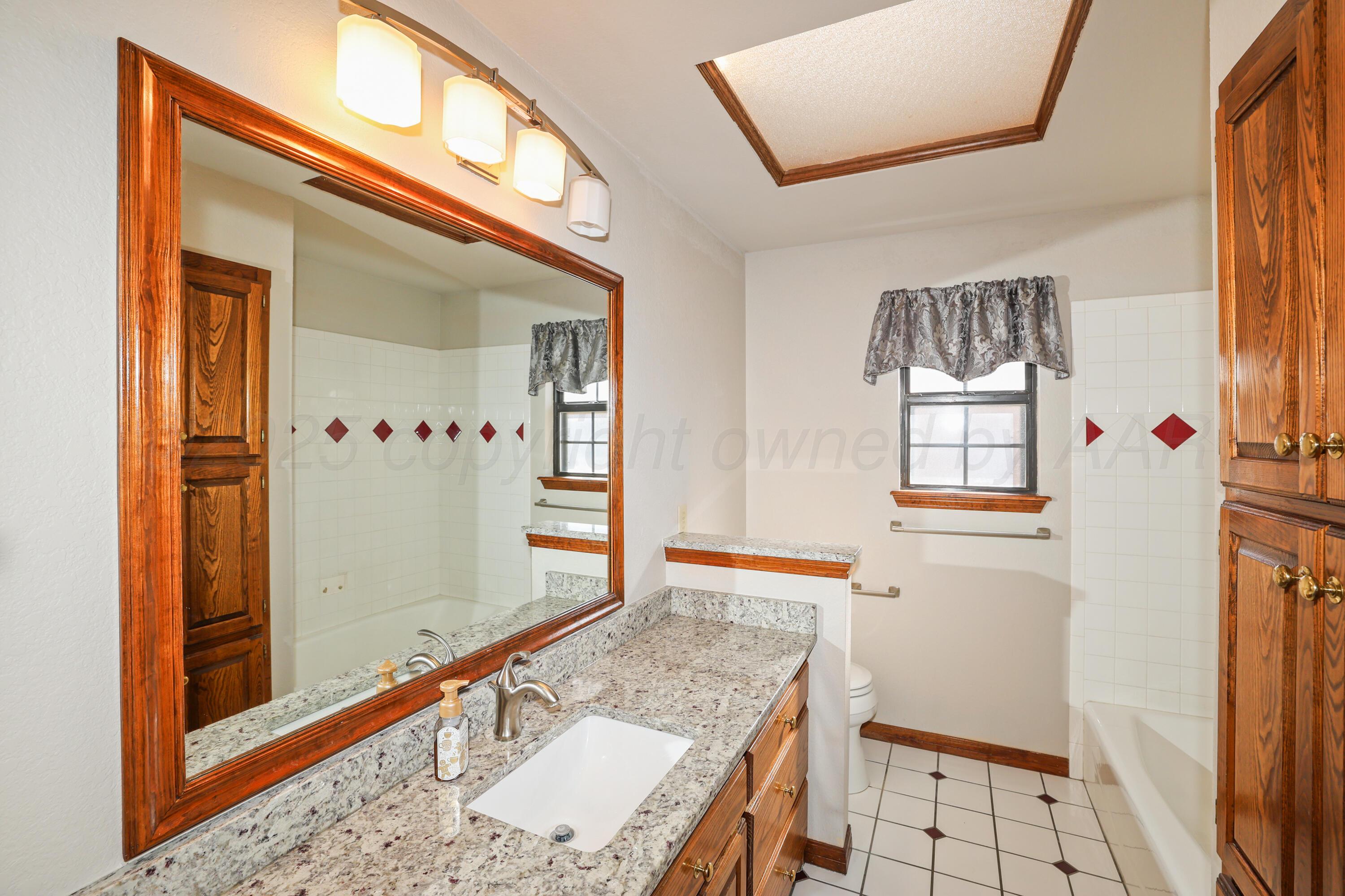 8107 Progress Drive Amarillo, TX 79119 - Photo 21 of 28 21-Bathroom