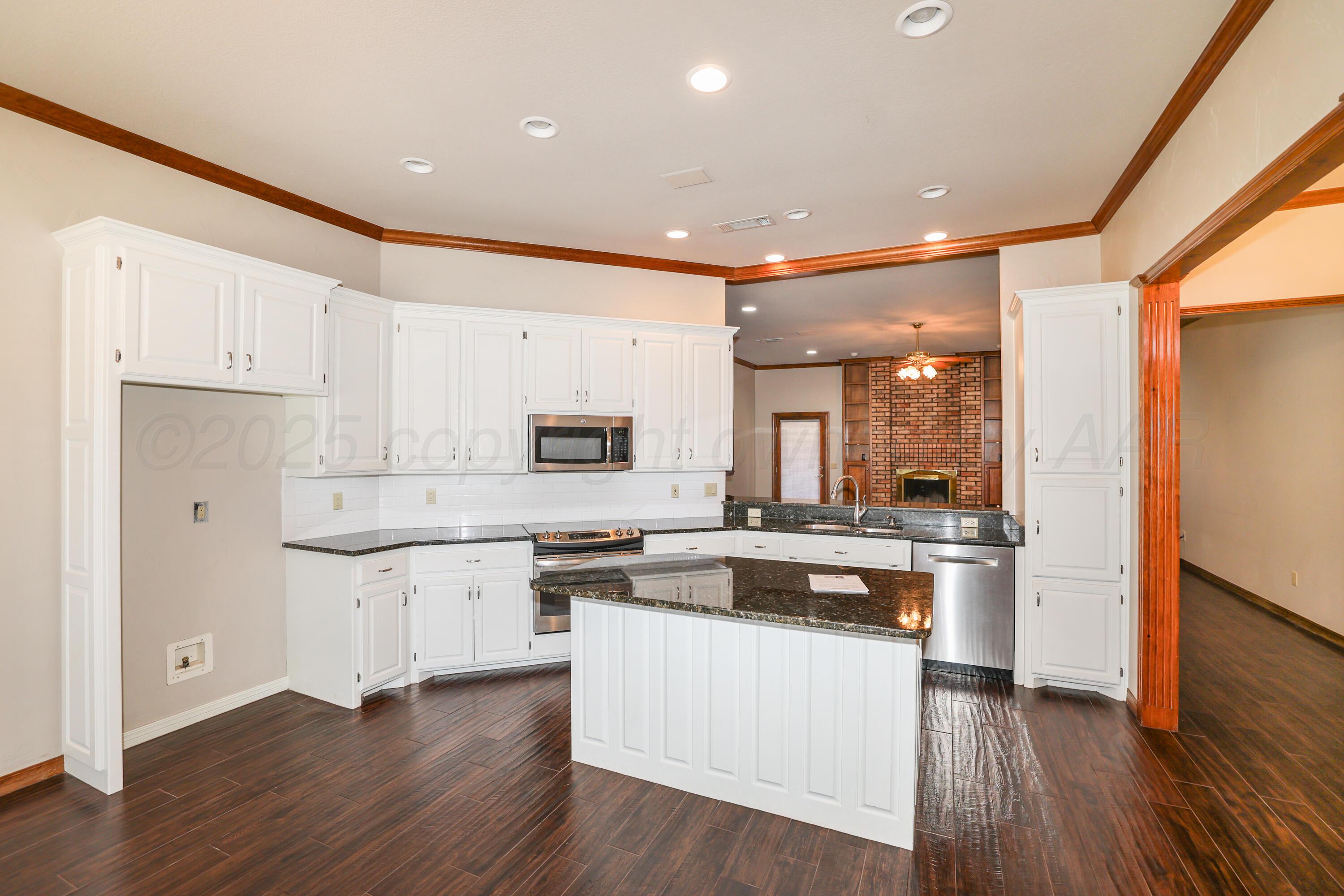 8107 Progress Drive Amarillo, TX 79119 - Photo 8 of 28 8-Kitchen
