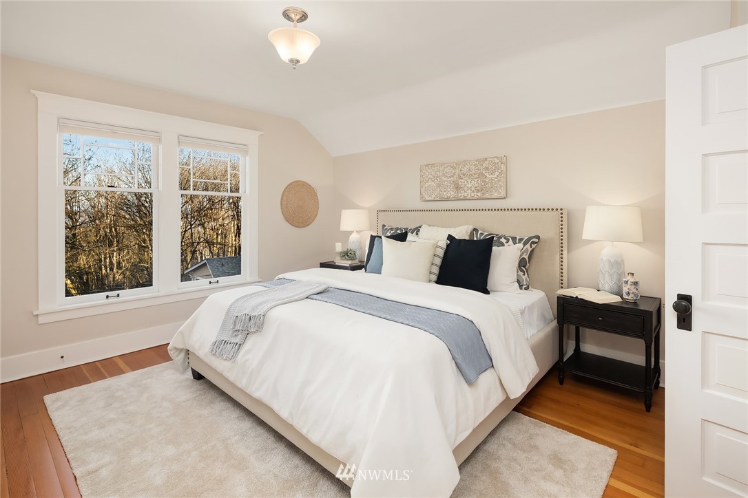 936 36th Avenue Seattle, WA 98122 - Photo 17 of 32