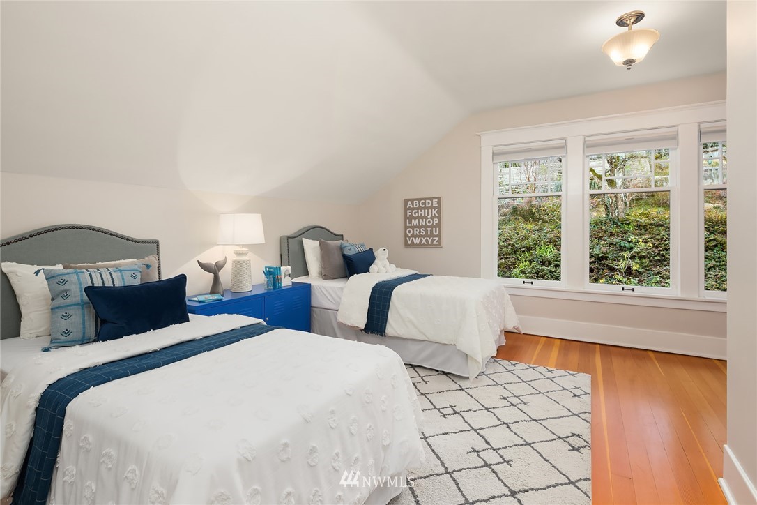 936 36th Avenue Seattle, WA 98122 - Photo 18 of 32