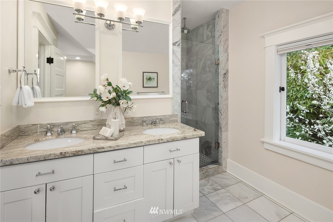 936 36th Avenue Seattle, WA 98122 - Photo 19 of 32