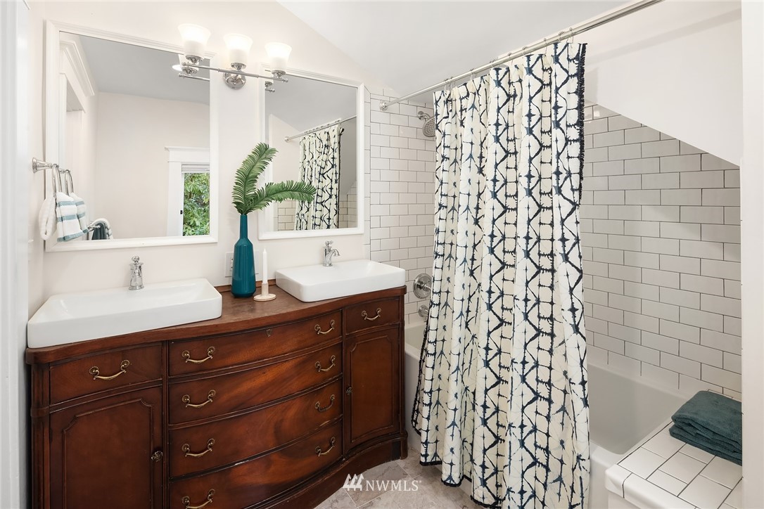 936 36th Avenue Seattle, WA 98122 - Photo 21 of 32