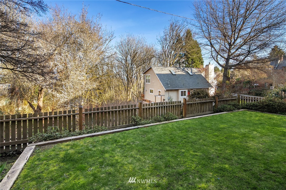 936 36th Avenue Seattle, WA 98122 - Photo 26 of 32