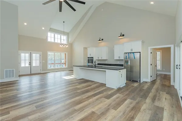 $575,000 | 1314 Riverside Drive, Lexington, NC 27292