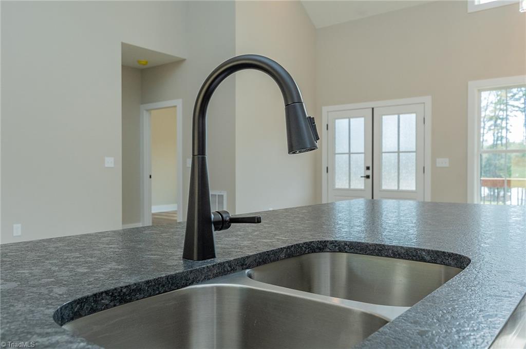 1314 Riverside Drive Lexington, NC 27292 - Photo 10 of 41