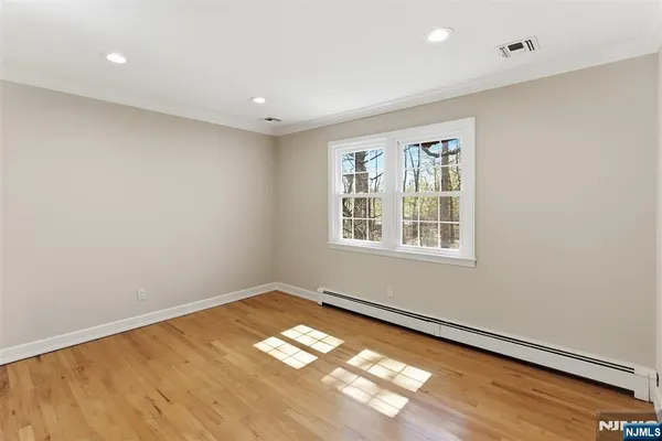 a view of empty room with window