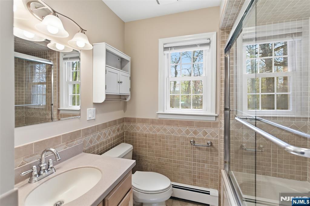 72 Prospect Street, Unit 2 Paramus, NJ 07652 - Photo 16 of 21