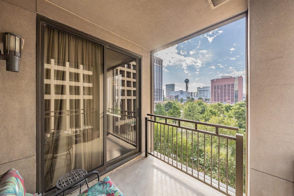 1200 Main Street, Unit 306 Dallas, TX 75202 - Photo 2 of 35 a view of balcony
