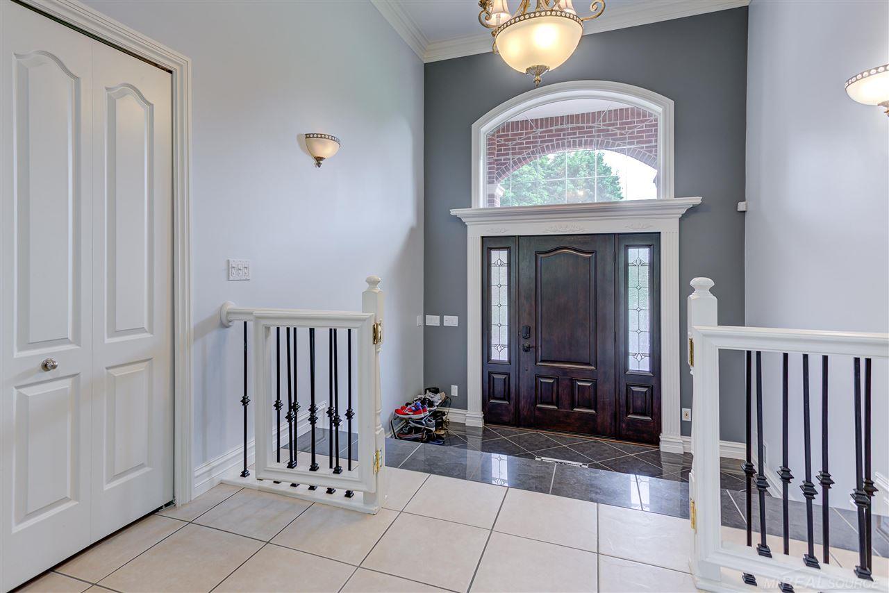 58 Kalhaven Road Rochester, MI 48307 - Photo 18 of 46 50078041-17.JPG