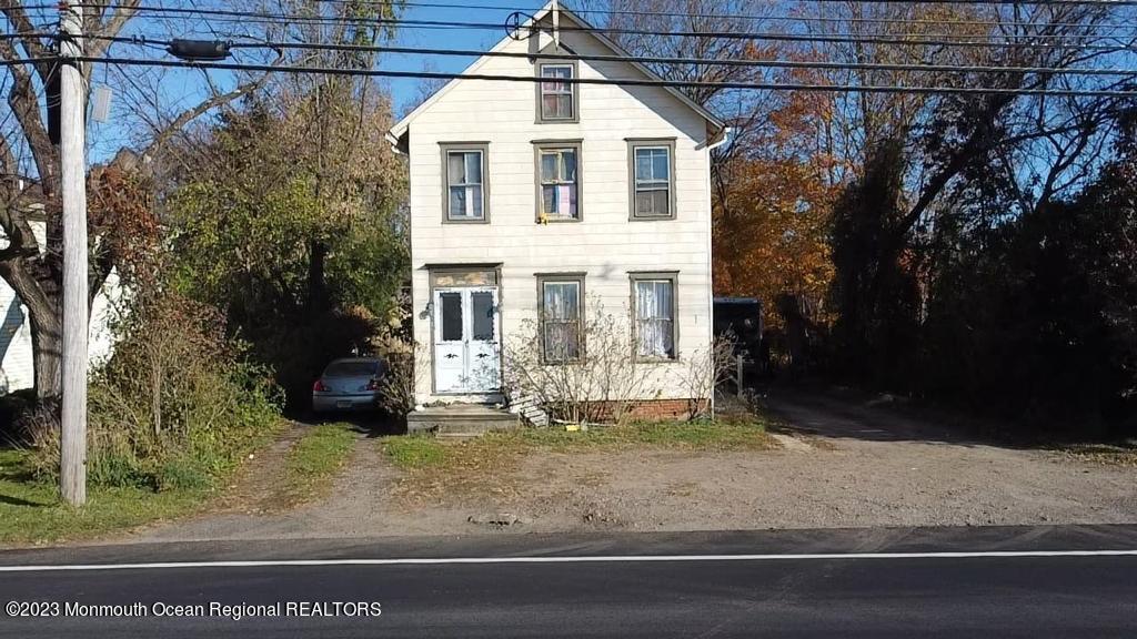828 Adelphia Road Freehold, NJ 07728 - Photo 1 of 5 1ea09551-3b01-4ab1-b0a4-48f11960536a