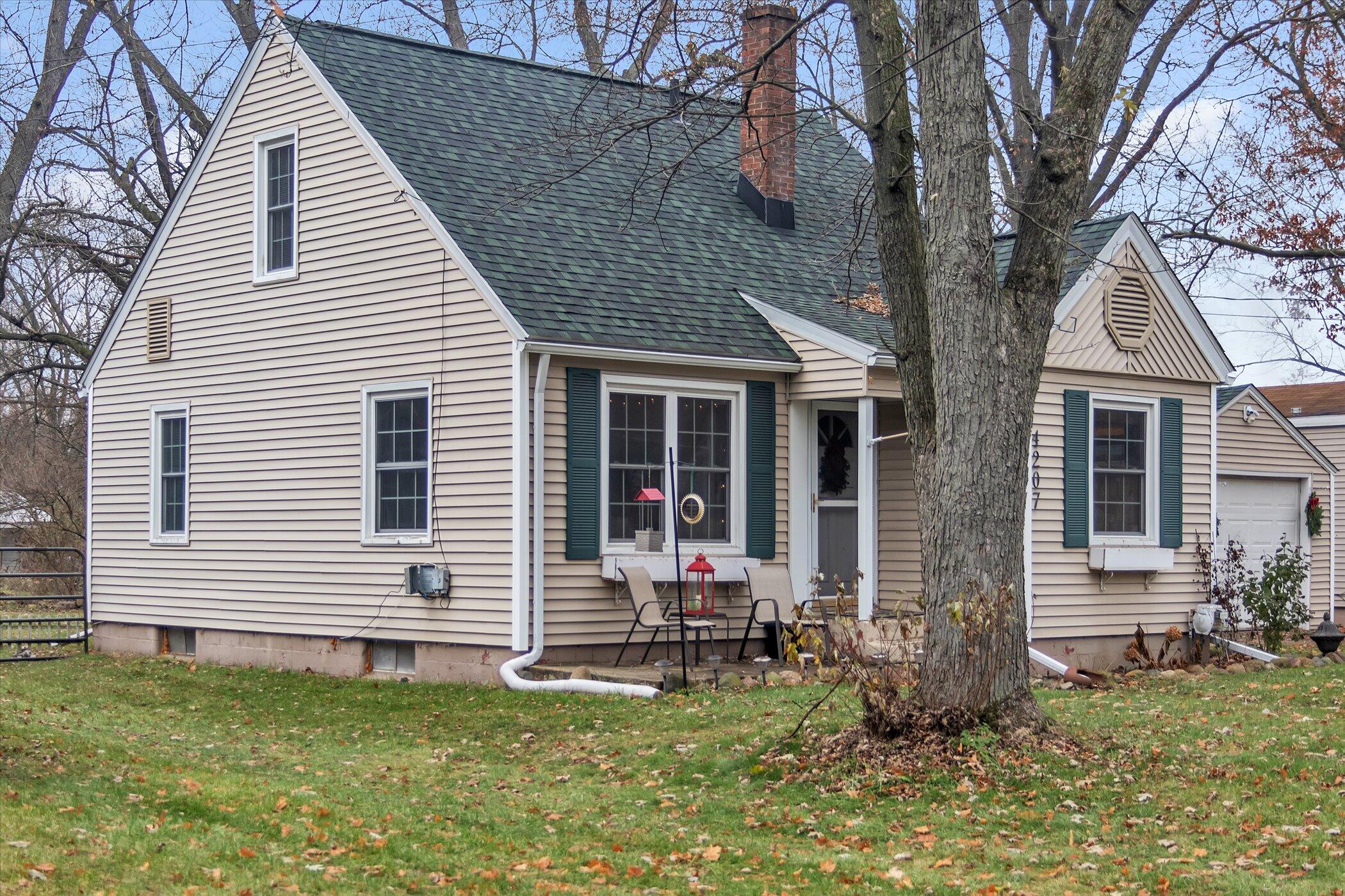 4207 Mt Olivet Road Kalamazoo, MI 49004 - Photo 2 of 30 02-4207-Mt-Olivet-WindowStill-Real-Estat