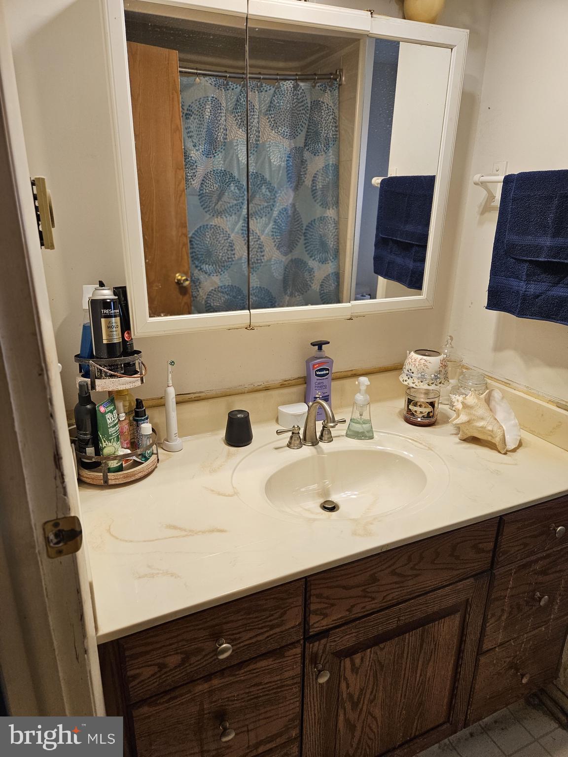 9585 Old Sycamore Road Charlotte Hall, MD 20622 - Photo 15 of 32 Hall Full Bath