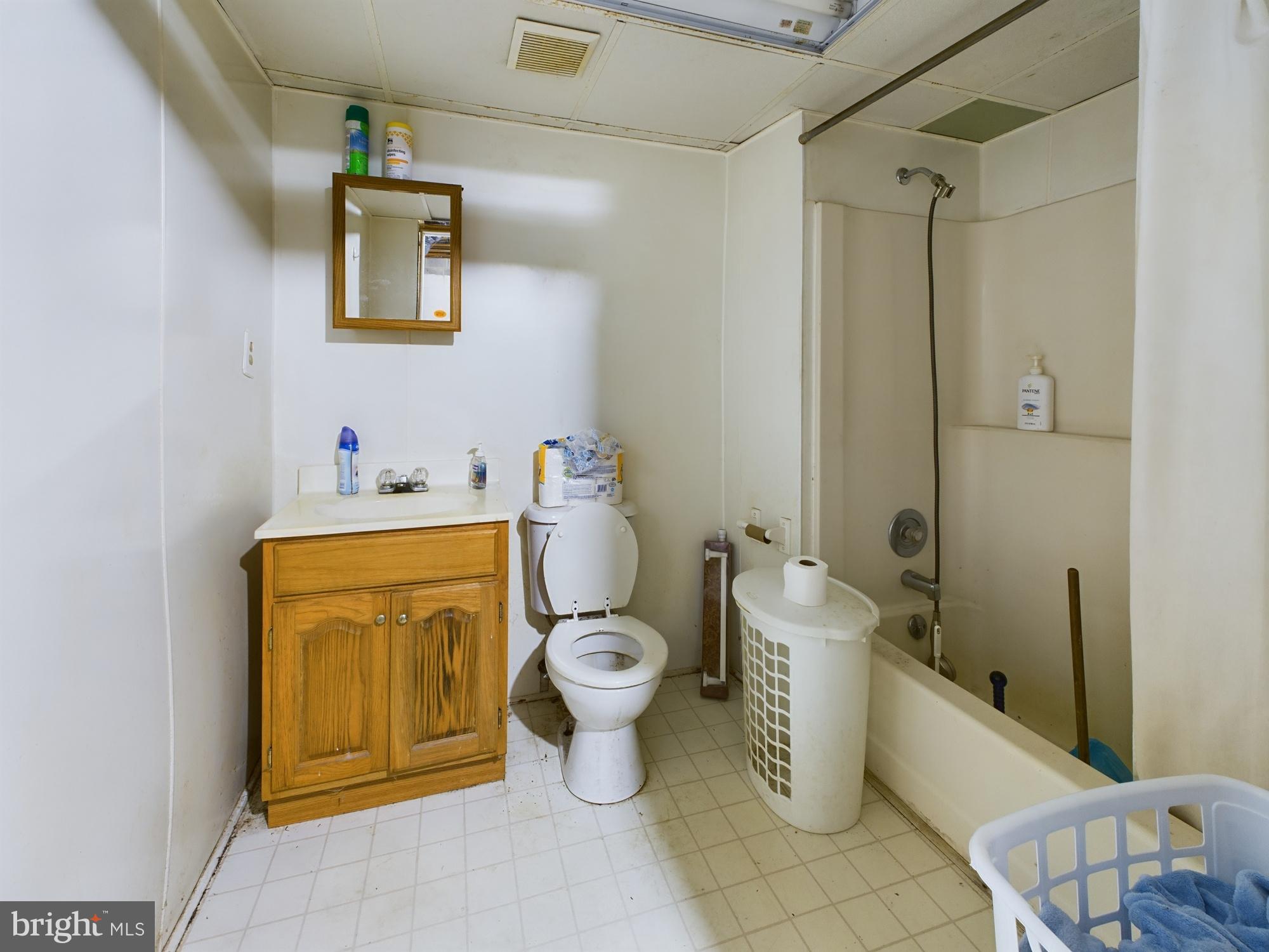 9585 Old Sycamore Road Charlotte Hall, MD 20622 - Photo 18 of 32 Basement Full Bath