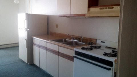 107 South B Street Cheboygan, MI 49721 - Photo 8 of 19 Gallery Image 8