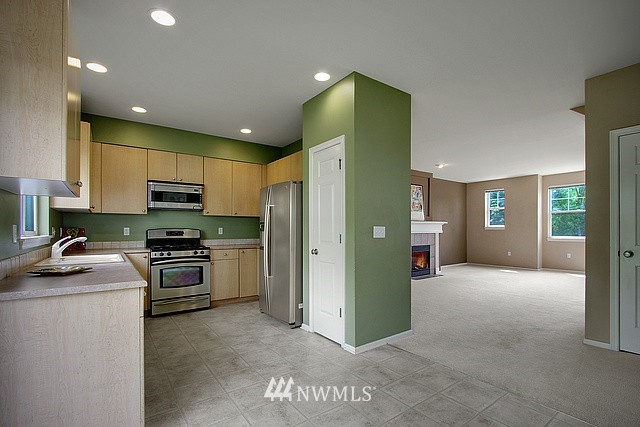 4820 Lake Avenue South, Unit A Renton, WA 98055 - Photo 3 of 15 Gallery Image 3