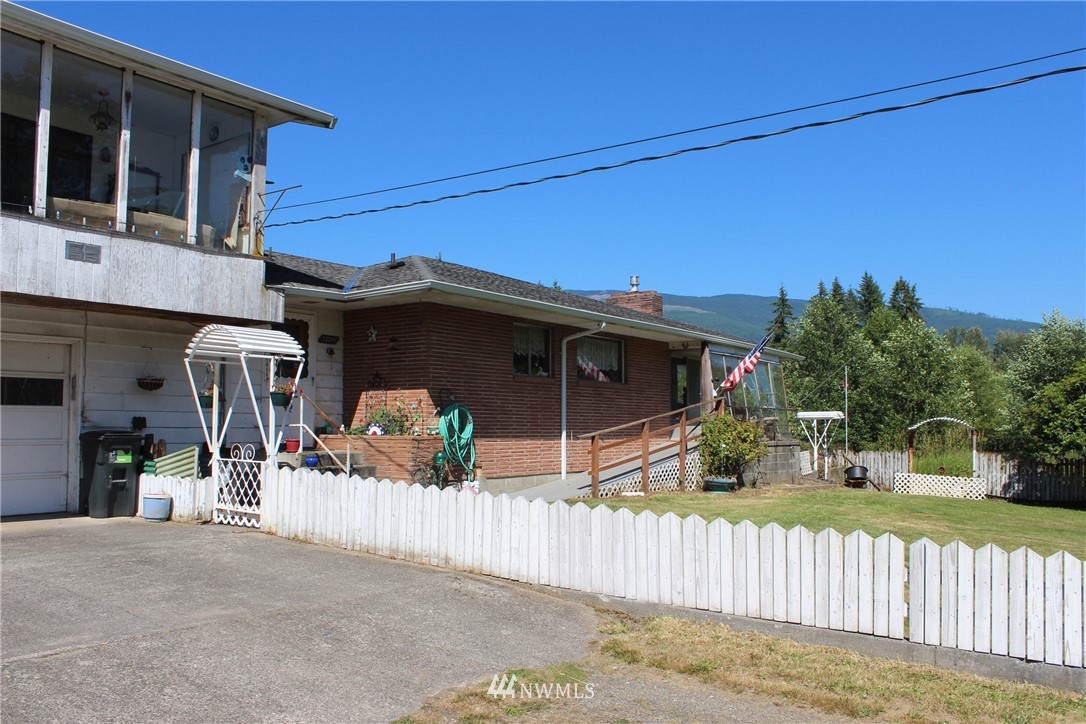 22269 Grip Road Sedro-Woolley, WA 98284 - Photo 2 of 12 Gallery Image 2