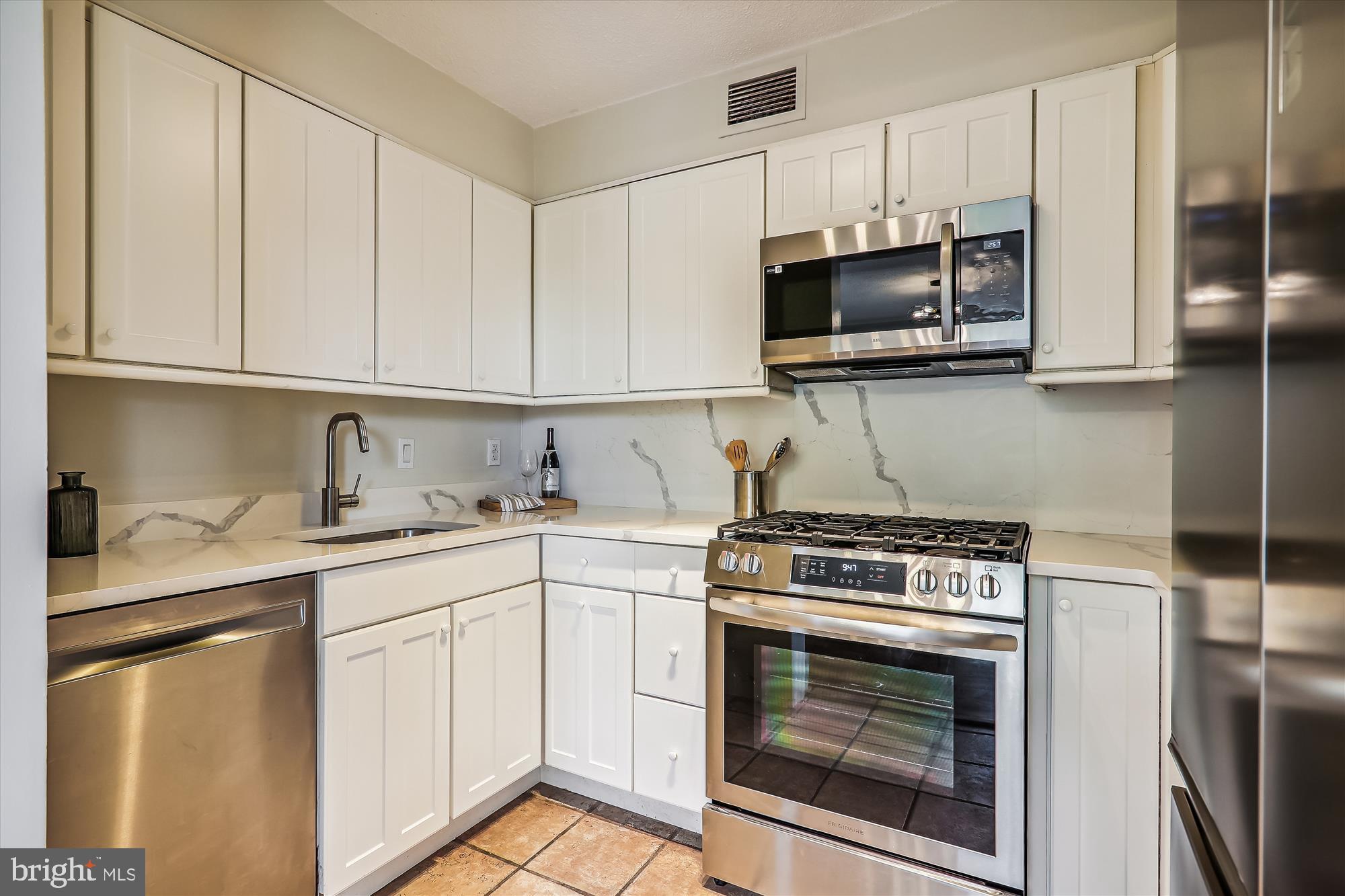 2100 Washington Avenue, Unit 8D Silver Spring, MD 20910 - Photo 21 of 35