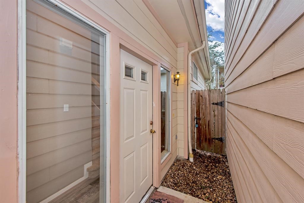 18923 Crescent Fountain Road Spring, TX 77388 - Photo 3 of 27 Walkway to front door
