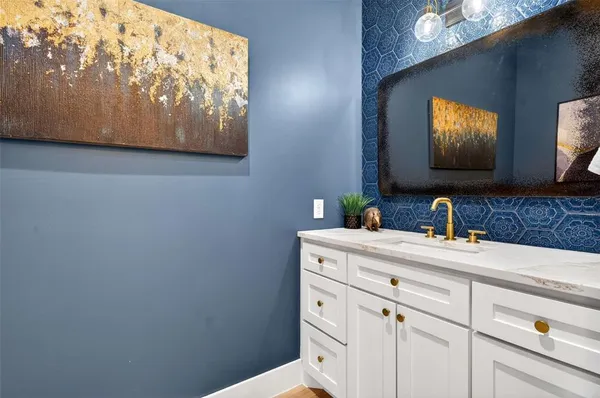$9,995 | 5940 Bryan Parkway, Dallas, TX 75206