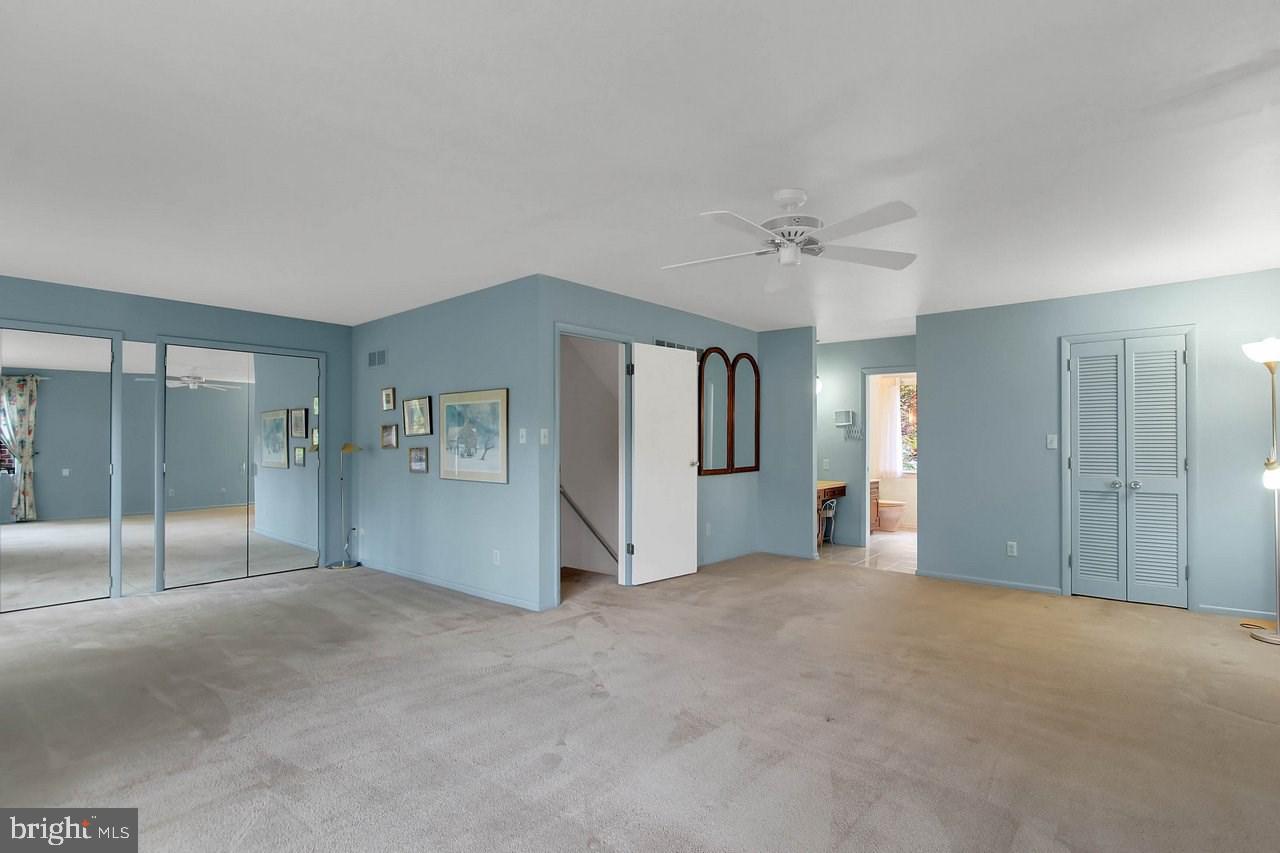 538 Maywood Road York, PA 17402 - Photo 11 of 25 Gallery Image 11