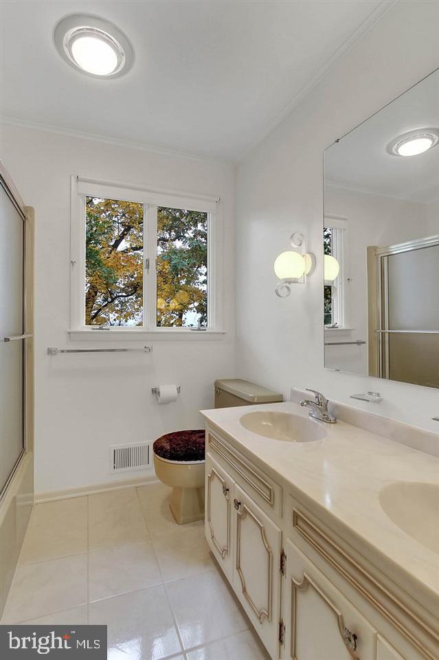 538 Maywood Road York, PA 17402 - Photo 17 of 25 Gallery Image 17