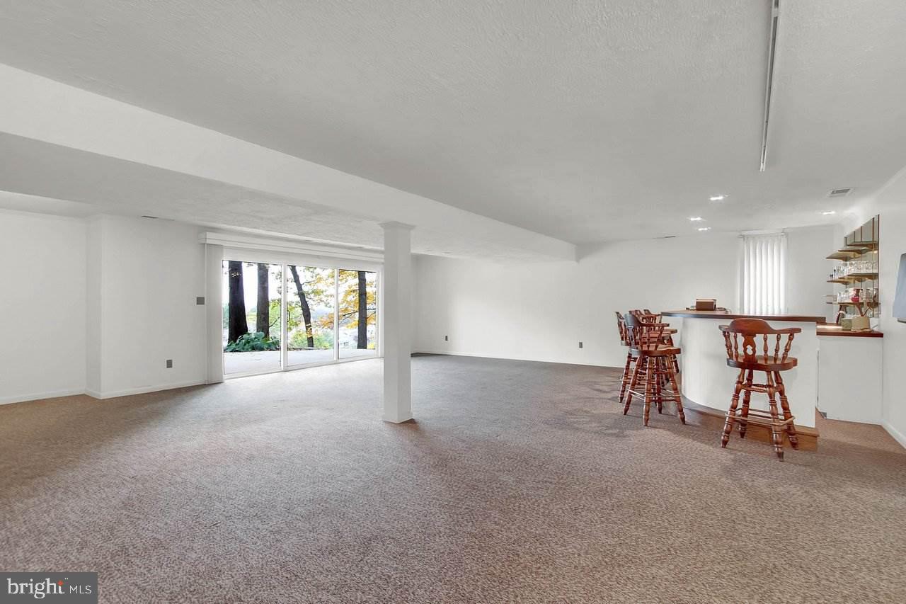 538 Maywood Road York, PA 17402 - Photo 18 of 25 Gallery Image 18