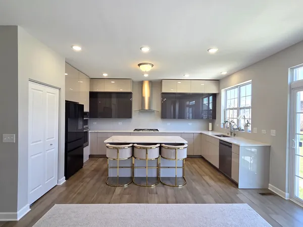 $679,900 | 25409 Rock Drive, Plainfield, IL 60586