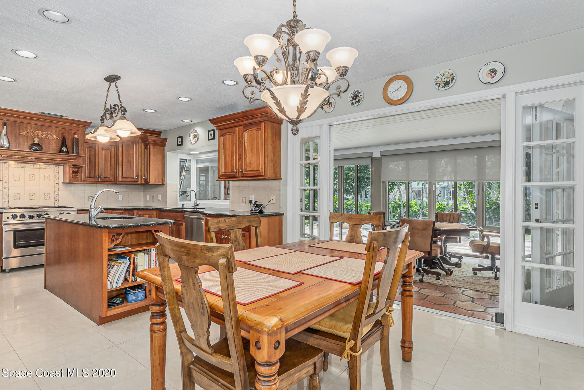 457 Turtle Circle Satellite Beach, FL 32937 - Photo 11 of 70 Eat-in Kitchen
